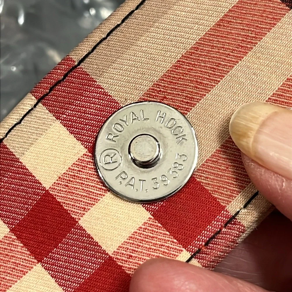 Burberry Red House Check Tote - Picture 4 of 11
